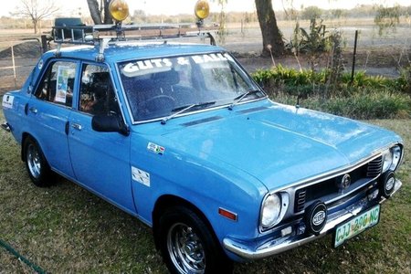 Die Datsun 1200 “skedonkie”, No 24, waarmee Gallie Badenhorst en sy pa, Deon Truter aan ‘n wedren ten bate van kanker gaan deelneem 